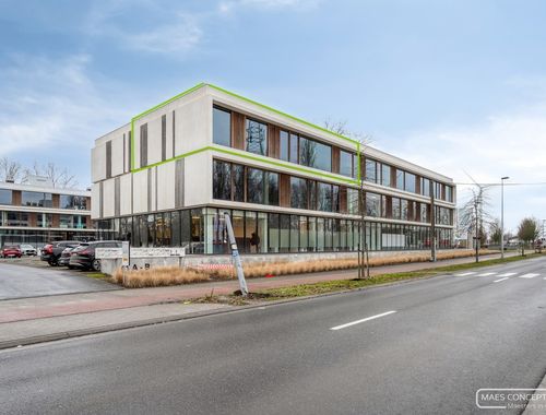                                         Kantoor te huur in Zwevegem, € 2.195
