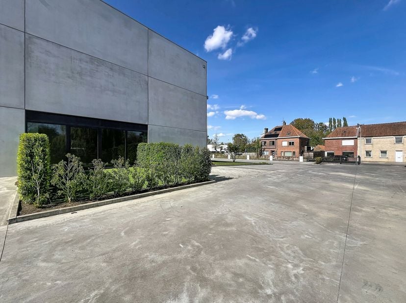 Bien professionnel à vendre
                    à 8550 Zwevegem