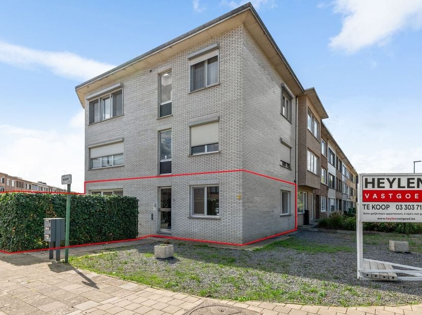 Appartement te koop in Kardelaan 1 bus 001,
                    2180 Ekeren