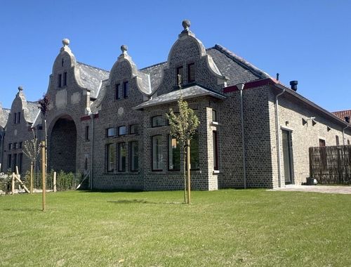                                         Kantoor te huur in Zwijnaarde, € 3.300
