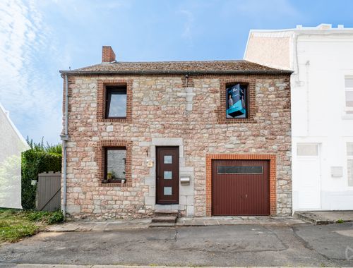                                         Maison à vendre à Agimont, € 179.000
