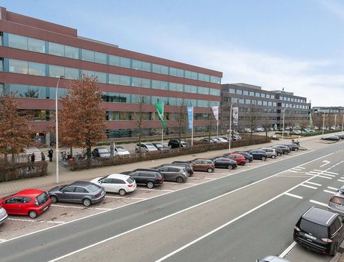                                         Kantoor te huur in Berchem, € 13.587
