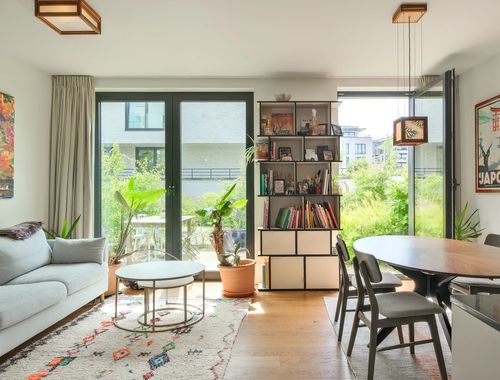                                         Appartement à vendre à Uccle, € 430.000

