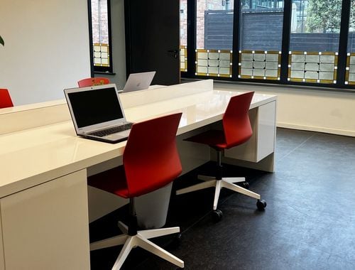                                         Bureaux à louer à Gent, € 920
