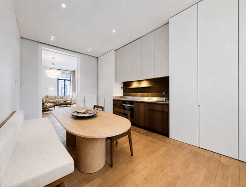                                         Appartement à louer à Ixelles, € 2.200
