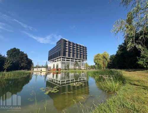                                         Bureaux à louer à Sint-Denijs-Westrem, € 19.031
