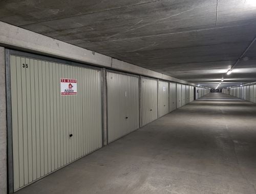                                         Garage te koop in Oostduinkerke, € 130.000
