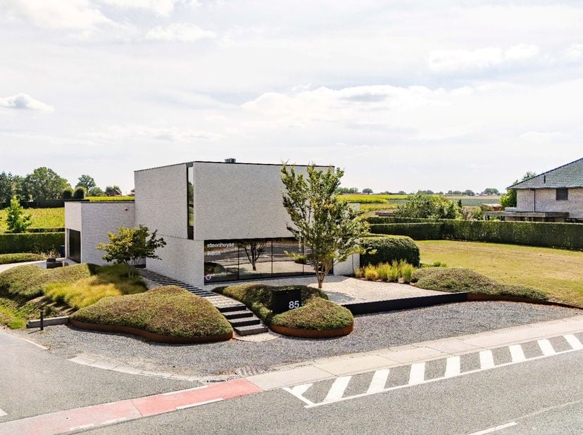 Bedrijfsvastgoed te koop in Ruiseleedsesteenweg 85,
                    8700 Tielt