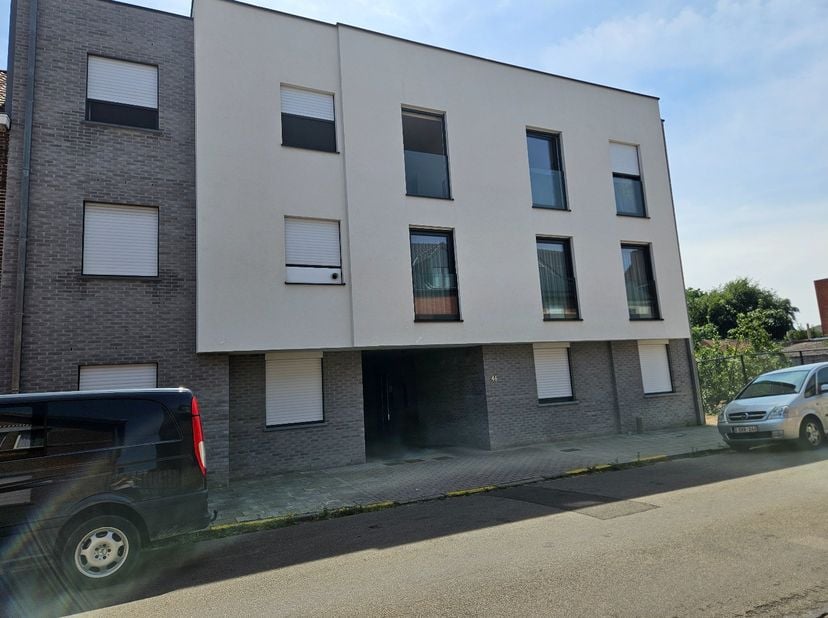 BEZOEK AANVRAGEN ENKEL MOGELIJK VIA VOLGENDE LINK: <br />
https://verlinden.mijnhuurprofiel.be/property/d5a7a47d-6450-410e-b6f1-22201430fe91<br />
<br