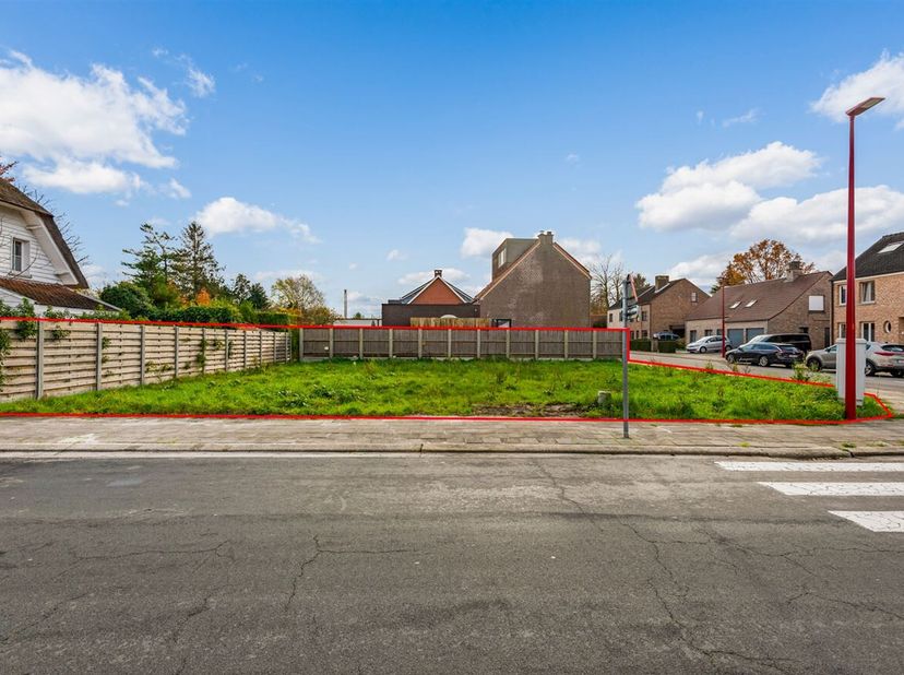 Prachtige bouwgrond voor open bebouwing op een perceel van 386m² op toplocatie te Lint! <br />
Ligging: Gelegen op toplocatie te Lint, residentieel, r