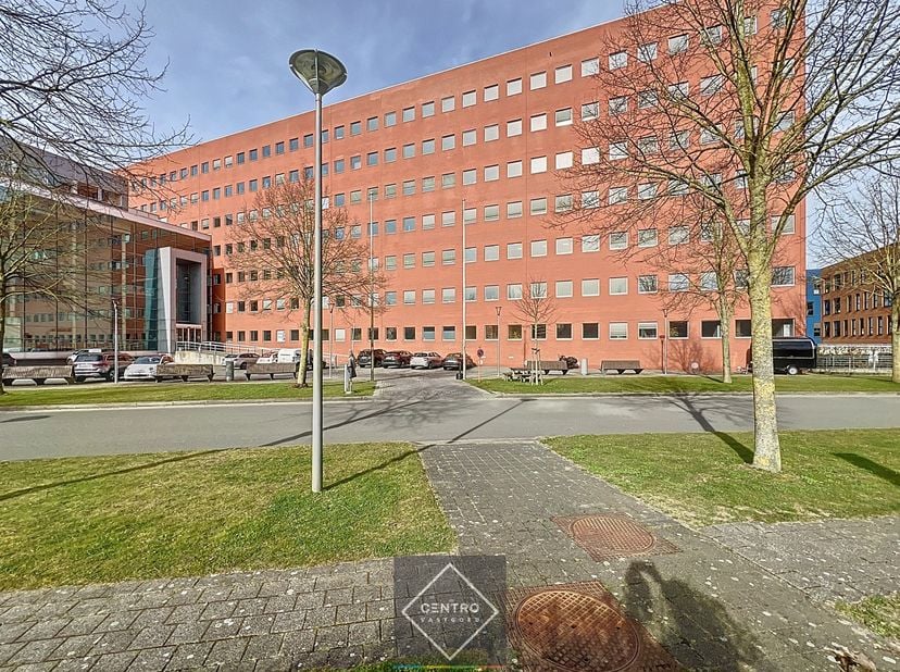 Bien professionnel à louer
                    à 8900 Ieper