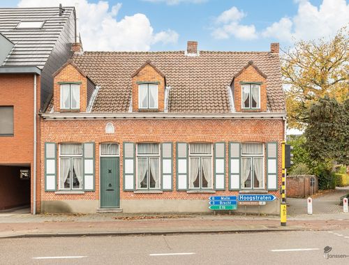                                         Maison à vendre à Sint-Lenaarts, € 339.000
