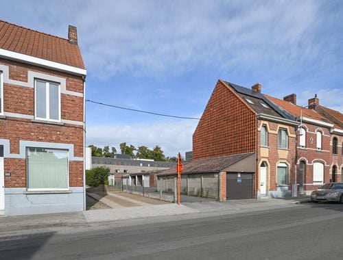                                         Garage à vendre à Izegem, € 249.000
