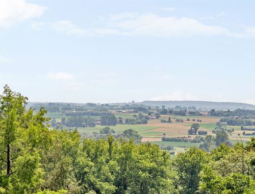                                         Grond te koop in Orroir, € 215.000
