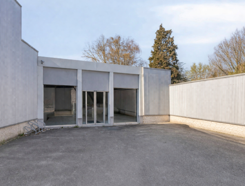                                         Commerce à louer à Roeselare, € 2.950
