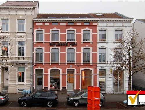                                         Bâtiment commercial à louer à Hasselt, € 3.350
