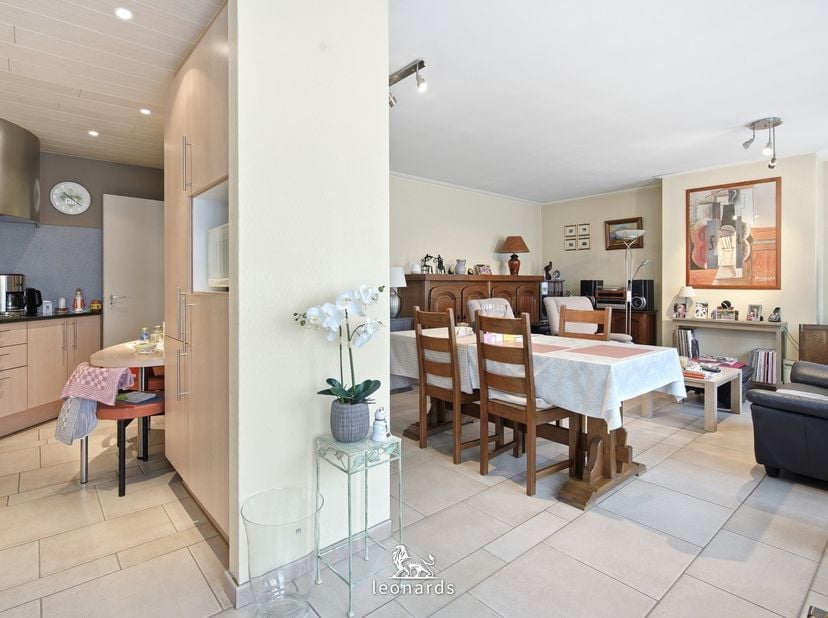 3-slaapkamerappartement op centrale ligging in Menen<br />
Dit instapklare appartement bevindt zich op een uitstekende, centrale locatie nabij scholen