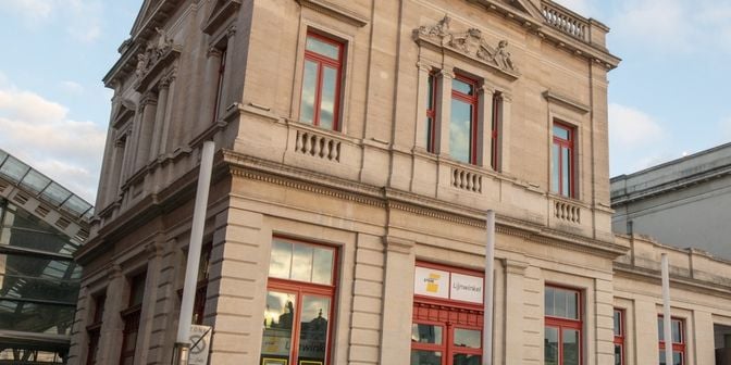 Bedrijfsvastgoed te huur in Martelarenplein 20E, 3000 Leuven