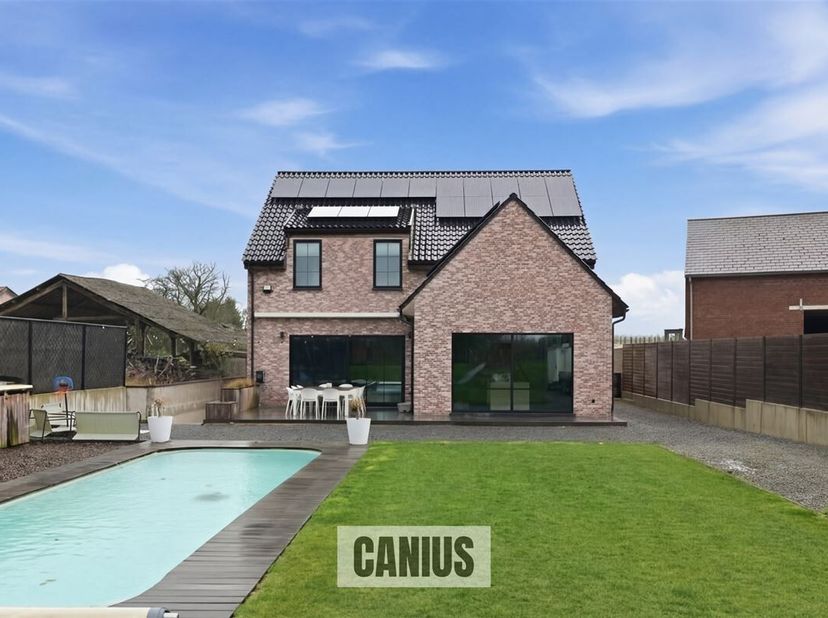 UITZONDERLIJKE WONING MET ZWEMBAD  MOGELIJKHEID ZELFSTANDIG BEROEP<br />
Op de Driewilgenstraat 82 in Sint-Truiden (Engelmanshoven) kunnen we deze uit