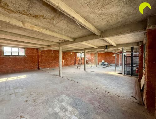                                         Bureaux à louer à Berchem, € 1.300
