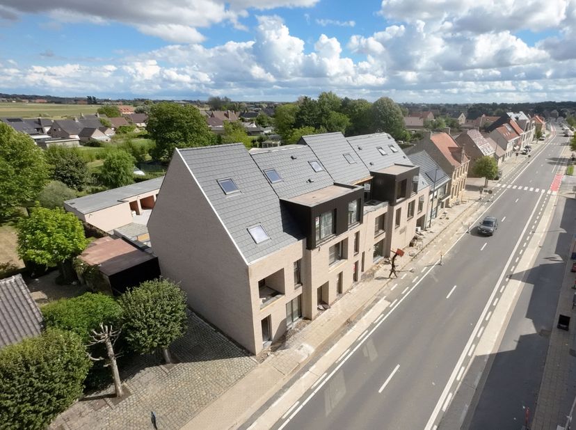 Residentie&amp;nbsp;'Jagershof', verwijzend naar de vroegere Feestzaal gelegen langs de Woumenweg (invalsweg Ieper-Diksmuide), is een unicum voor Diksmuid