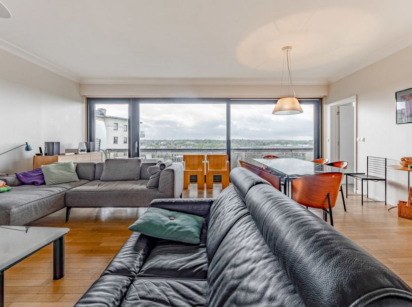 Ukkel, Parc Brugmann, prachtig APPARTEMENT (2 slpks/2 badk) van 137m² (PEB-oppervlakte) met garage (optioneel) en kelder. Gelegen op de 7de verdieping