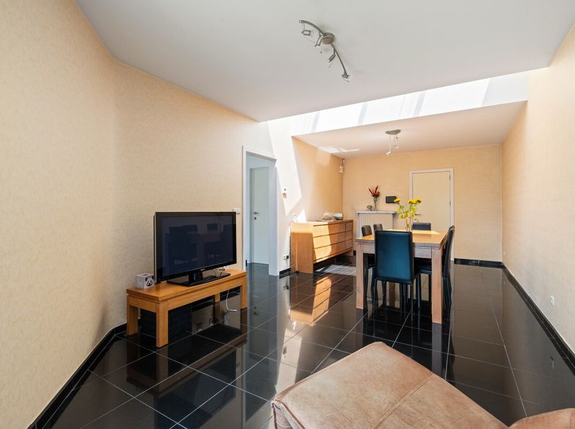 Charmante halfopen bebouwing met landelijke vergezichten Deze verzorgde halfopen bebouwing in Waarschoot combineert ruimte, comfort en energiezuinig w