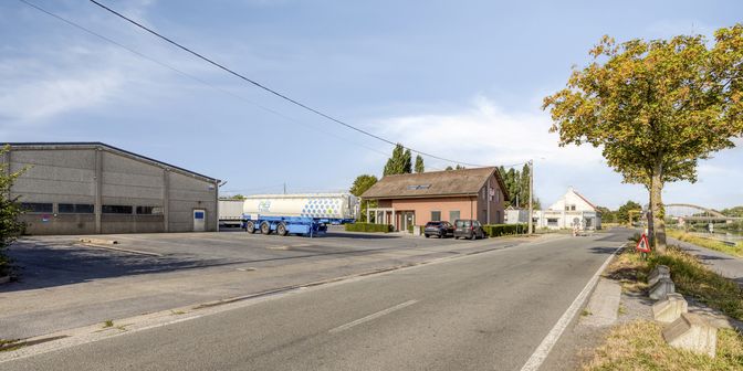 Bien professionnel à vendre à Otteca 24, 8780 Oostrozebeke