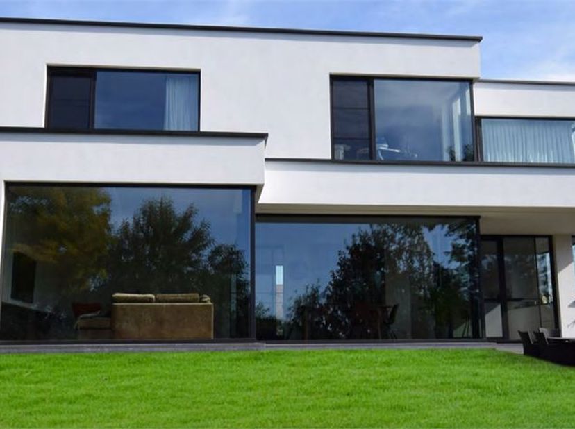 TE KOOP in OUDENAARDE ( HEURNE ) Sterrestraat 7 lot 4<br />
<br />
Prachtig gelegen perceel bouwgrond voor het bouwen van open bebouwing.<br />
<br />