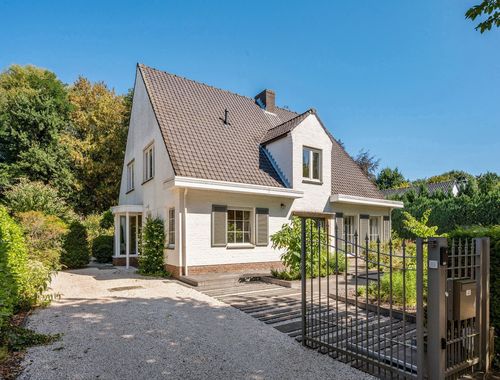                                         Woning te koop in Brasschaat, € 820.000
