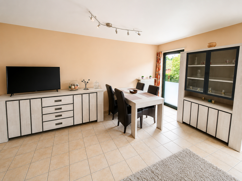 Gezellig GEMEUBELD appartement met 1 slaapkamer gelegen op een toplocatie in het centrum van Tessenderlo (Tessenderlo-Ham). <br />
Indeling:<br />
+ i
