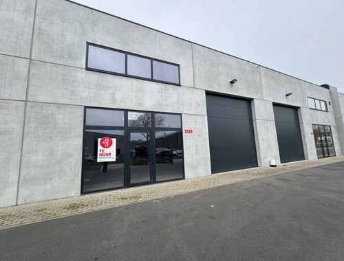                                         Entrepôt à louer à Jabbeke, € 1.450
