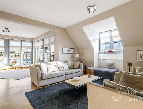                                         Penthouse à vendre à Woluwe-Saint-Pierre, € 745.000
