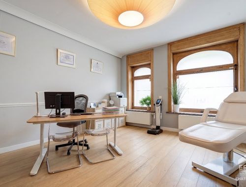                                         Kantoorruimte te koop in Brussel, € 300.000

