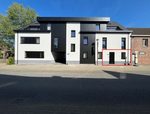                                         Appartement te huur in Westmeerbeek, € 925

