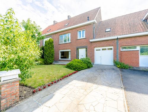                                         Woning te koop in Izegem, € 198.000
