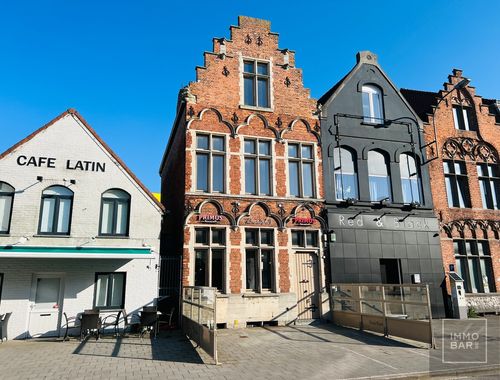                                         Bien commercial à vendre à Deinze, € 299.000
