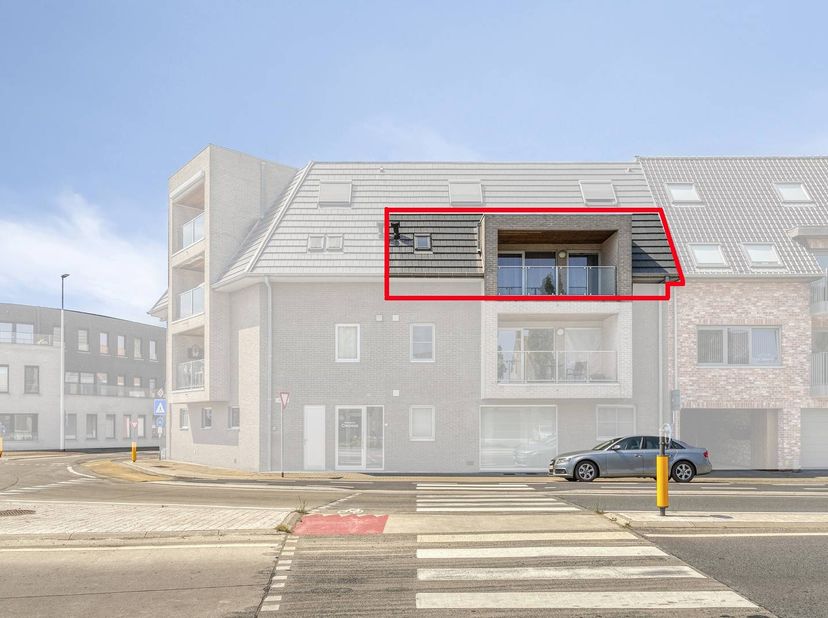 Appartement récent et très spacieux (113m²) à vendre à Poelkapelle. L'appartement dispose d'un très grand garage, de 2 terrasses et de 2 chambres. Aus