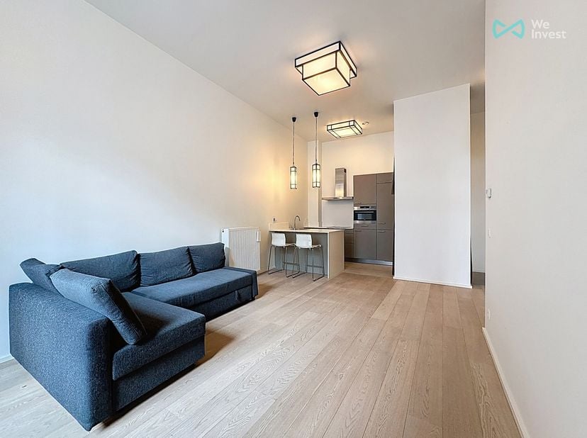 Tél : 0456 87 27 16 / E-mail : juliana.t@weinvest.be<br />
We Invest a le plaisir de vous proposer en exclusivité ce sublime appartement une chambre d