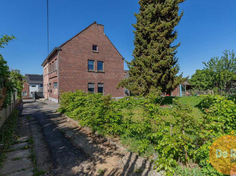 EERSTE BEZOEKDAG ZATERDAG 06/06 VAN 9U TOT 12U (enkel op afspraak!) <br />
ERPE-MERE - In een rustig, doodlopend straatje in Mere vinden we deze geren