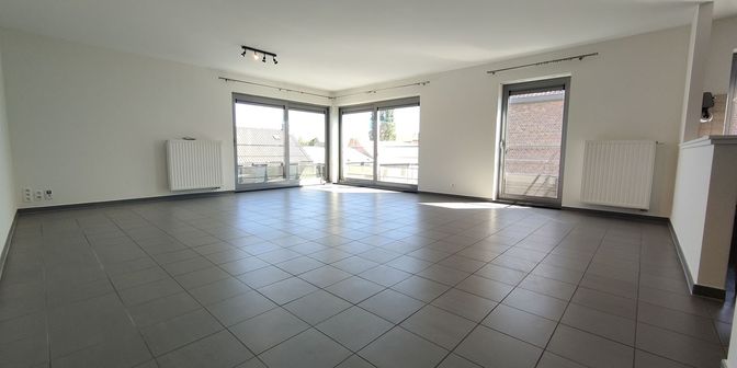 Appartement à louer à 7740 Pecq