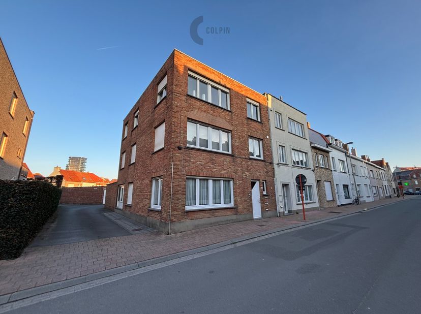 Garage in het centrum van Heist gelegen in een garagecomplex.<br />
Afmetingen in de garage:<br />
<br />
	breedte: 2m71<br />
	lengte: 4m75<br />
	ho