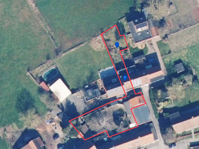 Deze lichtrijke en ruime woning in Heule biedt de perfecte basis om jouw droomthuis volledig naar eigen hand te zetten. Je woont hier heerlijk rustig,