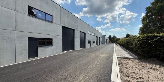 Bedrijfsvastgoed te koop in Raverschootstraat 66L, 9900 Eeklo