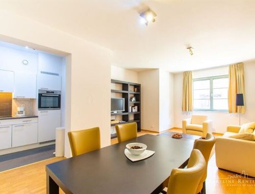                                         Appartement à louer à Ixelles, € 1.200
