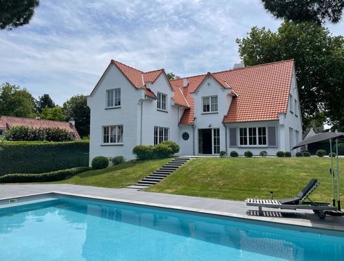                                         Villa à louer à Waterloo, € 3.650

