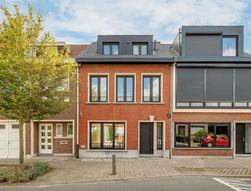                                         Appartement te koop in Ekeren, € 319.000
