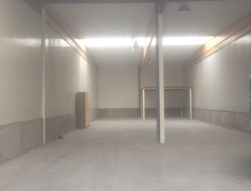                             Entrepôt à louer à Elverdinge
