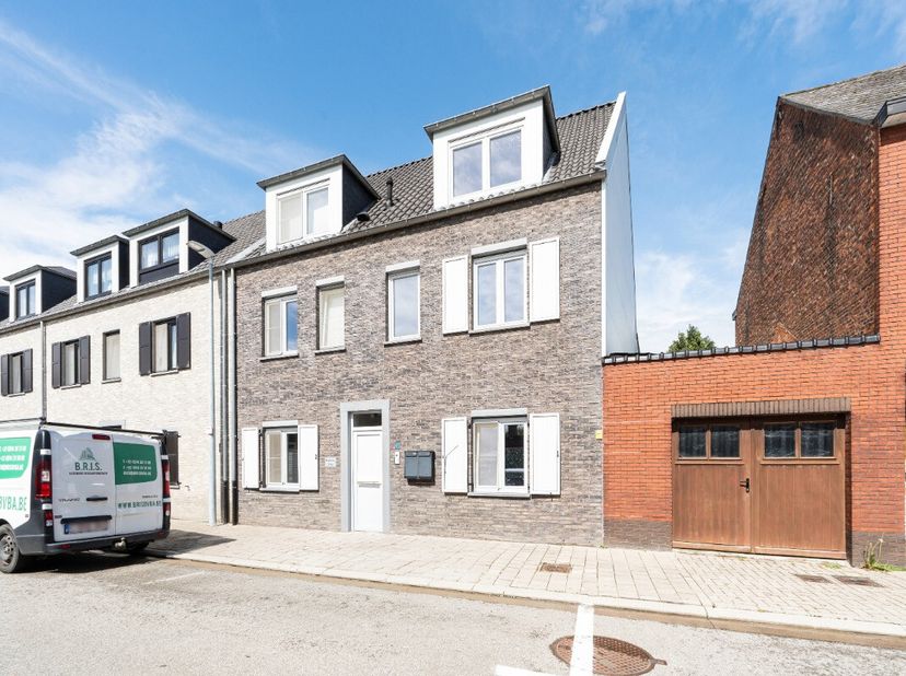 [[ DIT PAND NEEMT DEEL AAN DE ERA OPEN HUIZEN DAG OP 19/9 VAN 14:30 TOT 15:30 ]] Bent u op zoek naar een verzorgd en instapklaar appartement op een aa