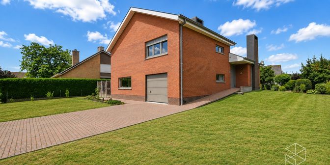 Huis te koop in Van Arteveldestraat 10, 8020 Oostkamp